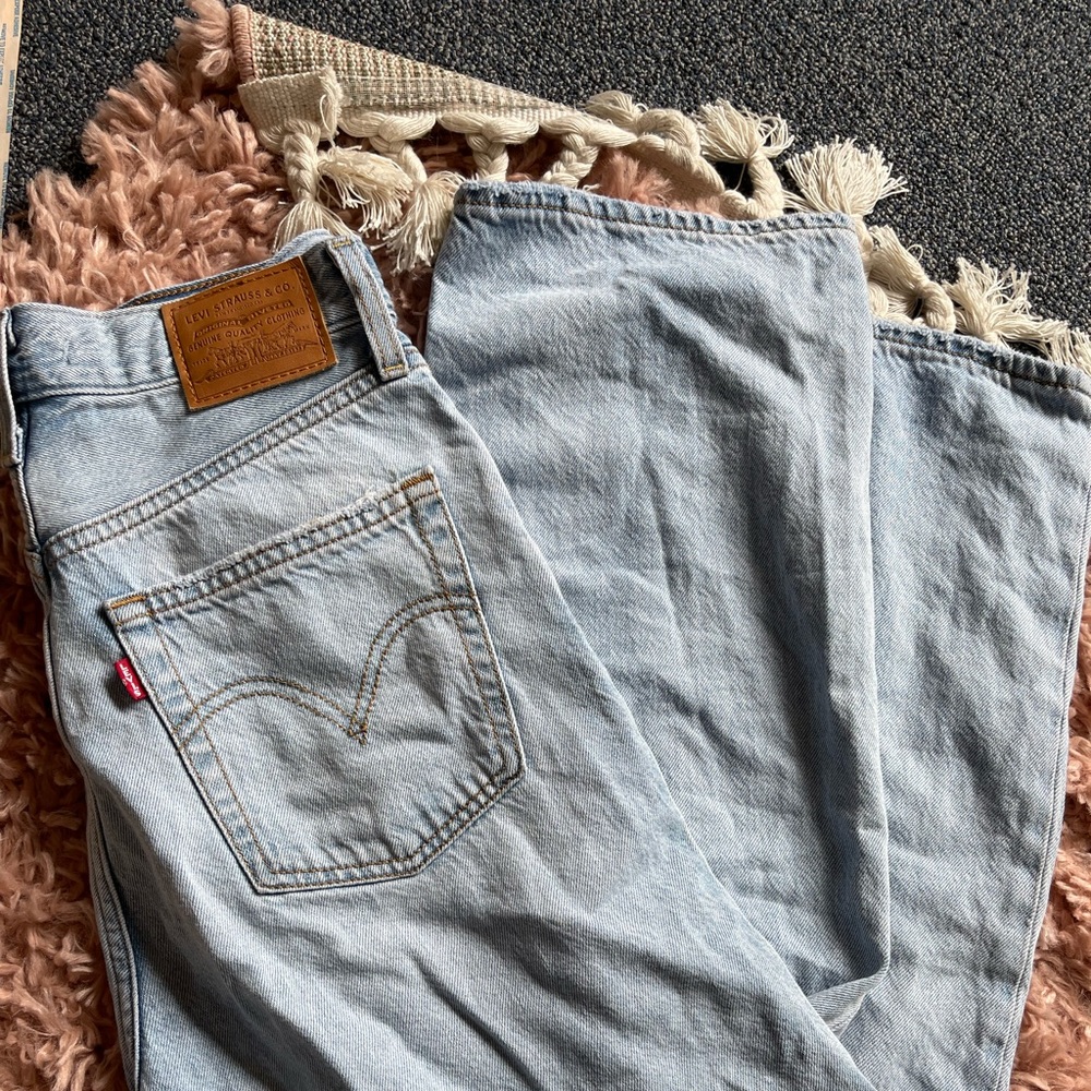 Levi’s Ribcage Straight Jeans!
